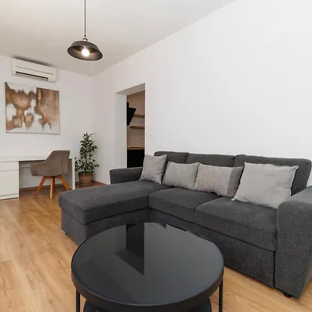 Dana Homestay Zadar